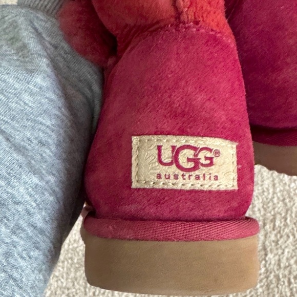 UGG Women's Burgundy Winter Boots Warm and Stylish ❣️ - Picture 8 of 15